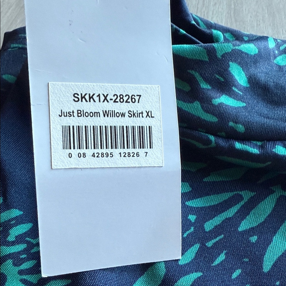 Buckhead Betties NWT Floral Patterned Skirt - Blue and Green $15 - Picture 8 of 8